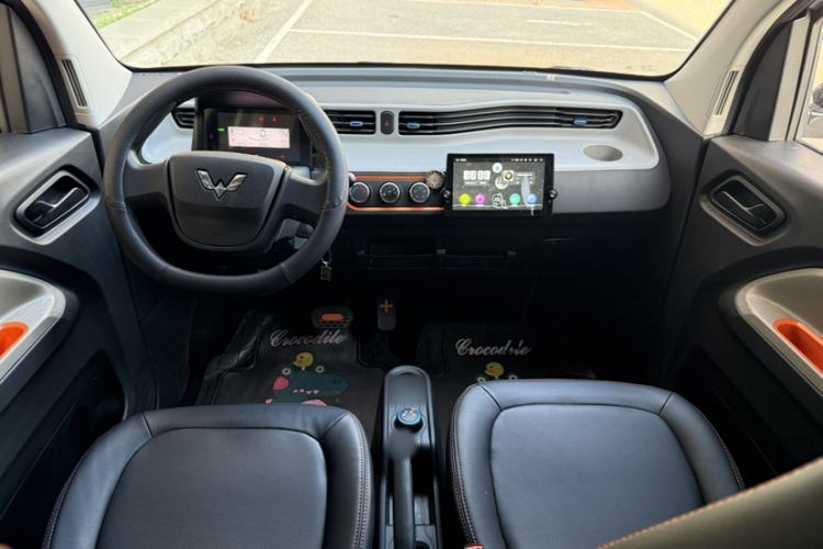 Used Wuling Hongguang MINIEV 2022 Easy Version Lithium Iron Phosphate Interior 5