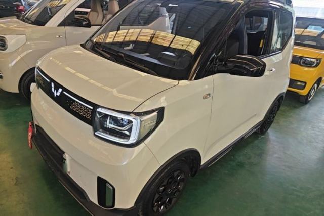 Ojetý Wuling Hongguang MINIEV 2022 GAMEBOY 200km Gaming Edition with Lithium Iron Phosphate