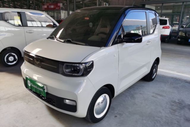 Ojetý Wuling Hongguang MINIEV 2022 Macaron Premium Model – Lithium Iron Phosphate
