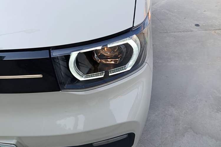 Used Wuling Hongguang MINIEV 2022 Macaron Fashion Model Lithium Iron Phosphate Left Front Headlight