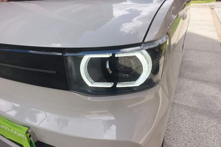 Used Wuling Hongguang MINIEV 2022 Macaron Premium Model – Lithium Iron Phosphate Left Front Headlight