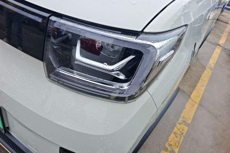 Used Wuling Hongguang MINIEV 2022 GAMEBOY 200km Gaming Edition with Lithium Iron Phosphate Left Front Headlight