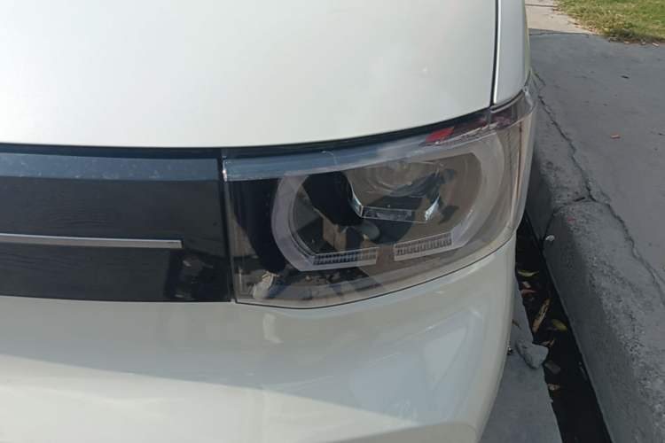 Used Wuling Hongguang MINIEV 2022 Macaron Premium Model – Lithium Iron Phosphate Left Front Headlight