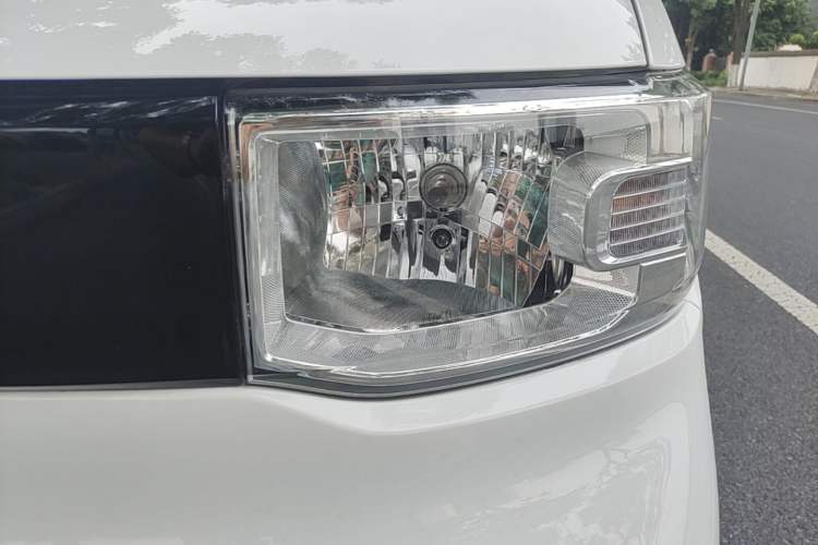 Used Wuling Hongguang MINIEV 2022 Zizai Version Lithium Iron Phosphate Left Front Headlight