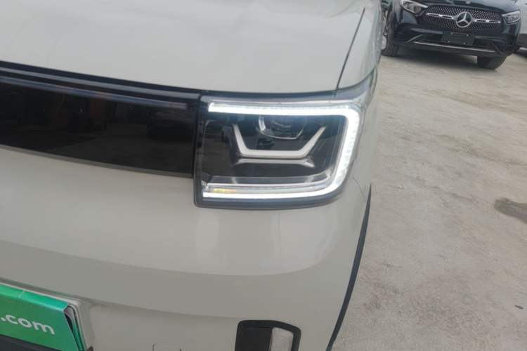 Used Wuling Hongguang MINIEV 2022 GAMEBOY 200km Gaming Edition with Lithium Iron Phosphate Left Front Headlight