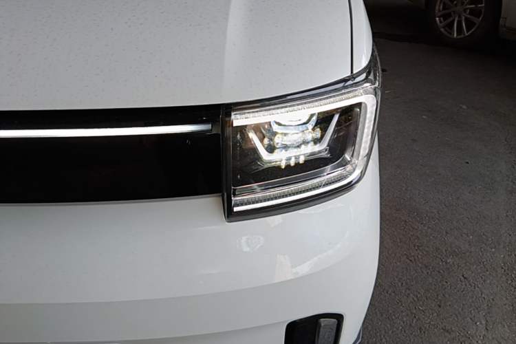 Used Wuling Hongguang MINIEV 2022 GAMEBOY 200km Gaming Edition with Lithium Iron Phosphate Left Front Headlight