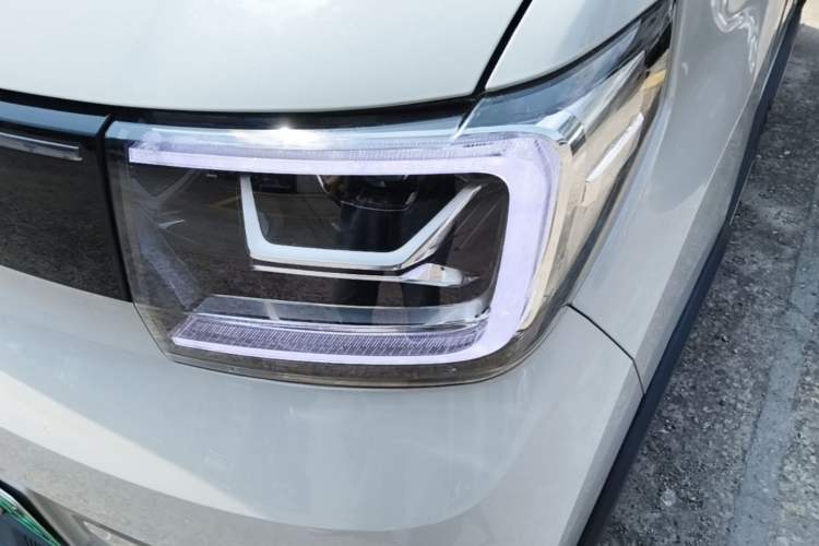 Used Wuling Hongguang MINIEV 2022 GAMEBOY 300km Enthusiast Model with Lithium Iron Phosphate Left Front Headlight