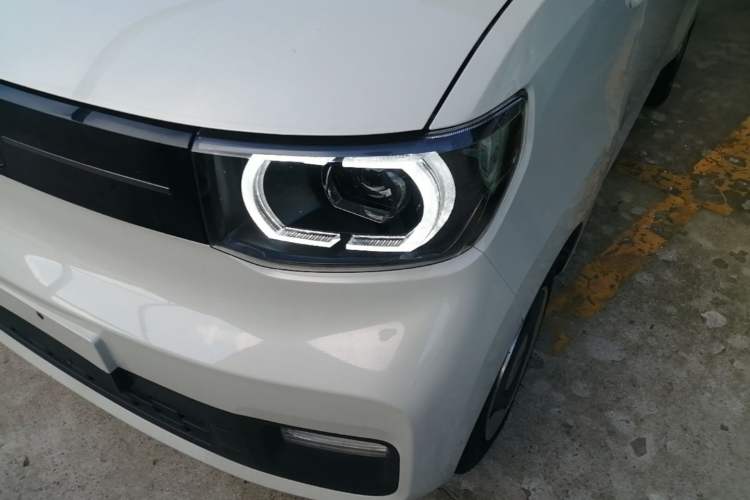 Used Wuling Hongguang MINIEV 2022 Macaron Premium Model – Lithium Iron Phosphate Left Front Headlight