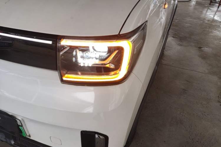 Used Wuling Hongguang MINIEV 2022 GAMEBOY 200km Gaming Edition with Lithium Iron Phosphate Left Front Headlight