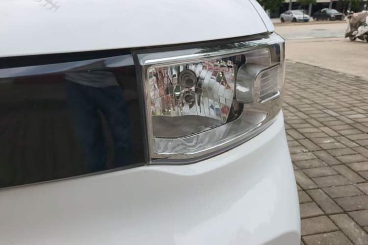 Used Wuling Hongguang MINIEV 2022 Zizai Version Lithium Iron Phosphate Left Front Headlight
