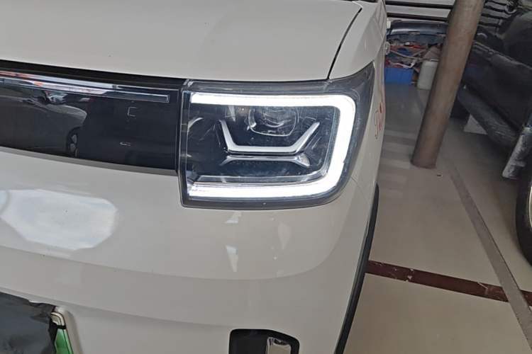Used Wuling Hongguang MINIEV 2022 GAMEBOY 200km Gaming Edition with Lithium Iron Phosphate Left Front Headlight