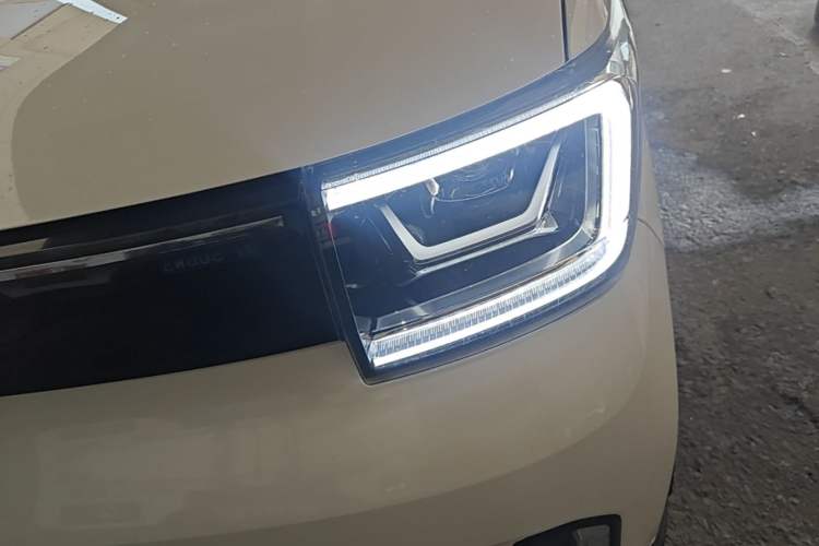 Used Wuling Hongguang MINIEV 2022 GAMEBOY 300km Enthusiast Model with Lithium Iron Phosphate Left Front Headlight