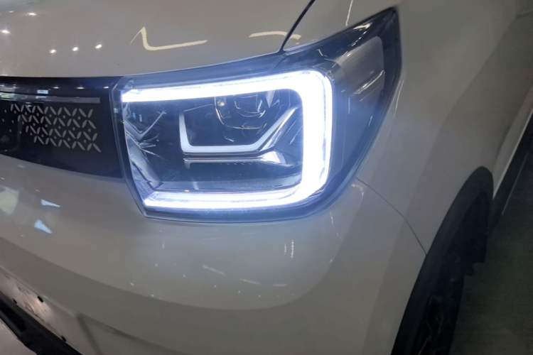 Used Wuling Hongguang MINIEV 2022 GAMEBOY 200km Gaming Edition with Lithium Iron Phosphate Left Front Headlight