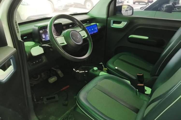Used Wuling Hongguang MINIEV 2022 GAMEBOY 200km Gaming Edition with Lithium Iron Phosphate Left Front Seat