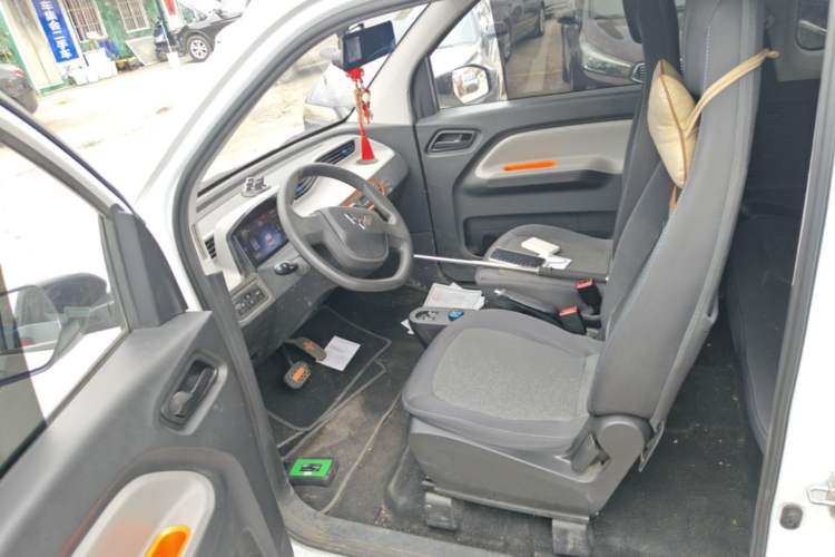 Used Wuling Hongguang MINIEV 2022 Macaron Premium Model – Lithium Iron Phosphate Left Front Seat