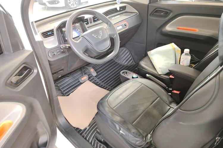 Used Wuling Hongguang MINIEV 2022 Zizai Version Lithium Iron Phosphate Left Front Seat