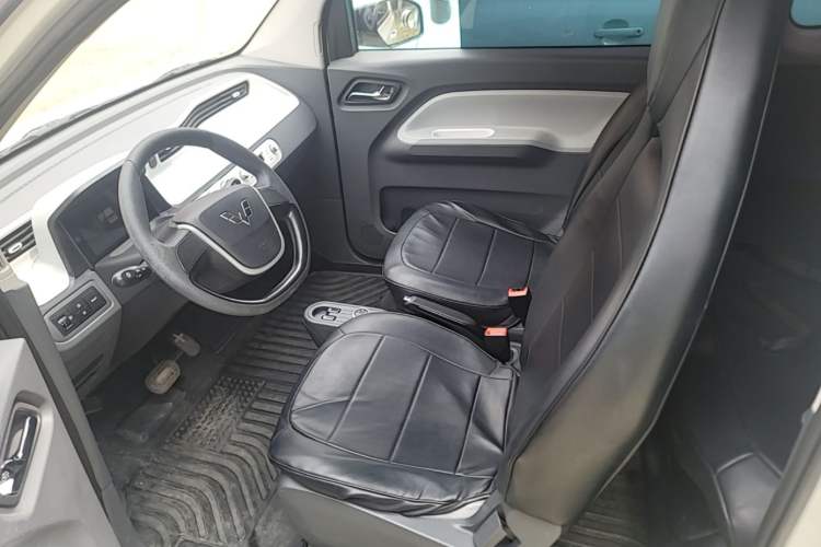 Used Wuling Hongguang MINIEV 2022 Macaron Fashion Model Lithium Iron Phosphate Left Front Seat