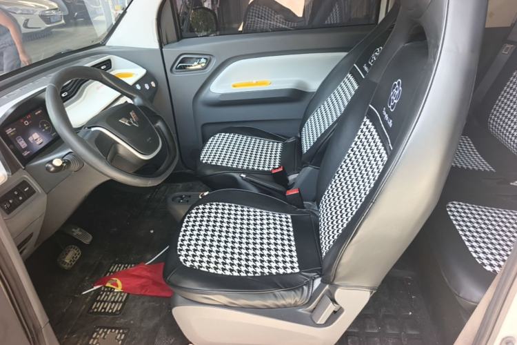Used Wuling Hongguang MINIEV 2022 Macaron Premium Model – Lithium Iron Phosphate Left Front Seat