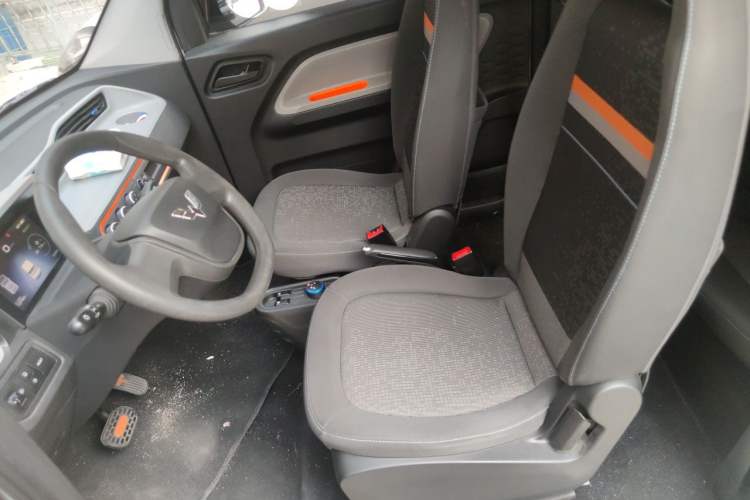 Used Wuling Hongguang MINIEV 2022 Zizai Version Lithium Iron Phosphate Left Front Seat