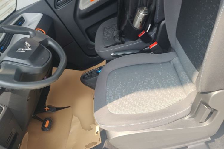 Used Wuling Hongguang MINIEV 2022 Easy Version Lithium Iron Phosphate Left Front Seat