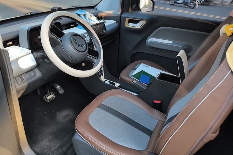 Used Wuling Hongguang MINIEV 2022 GAMEBOY 200km Gaming Edition with Lithium Iron Phosphate Left Front Seat