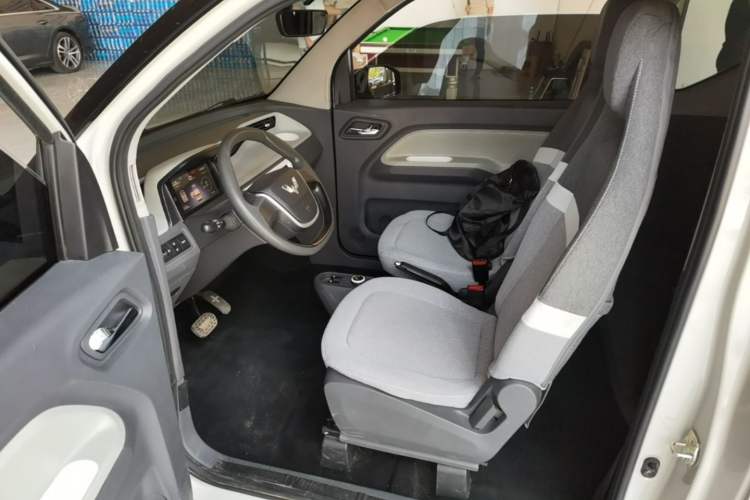 Used Wuling Hongguang MINIEV 2022 Macaron Premium Model – Lithium Iron Phosphate Left Front Seat