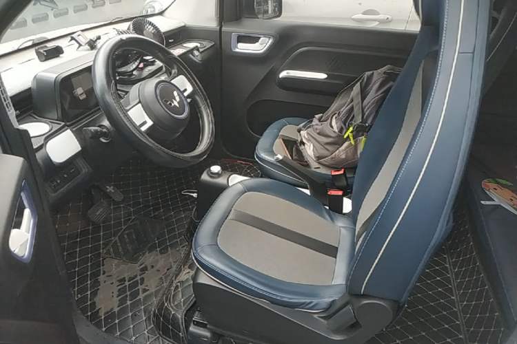Used Wuling Hongguang MINIEV 2022 GAMEBOY 200km Gaming Edition with Lithium Iron Phosphate Left Front Seat