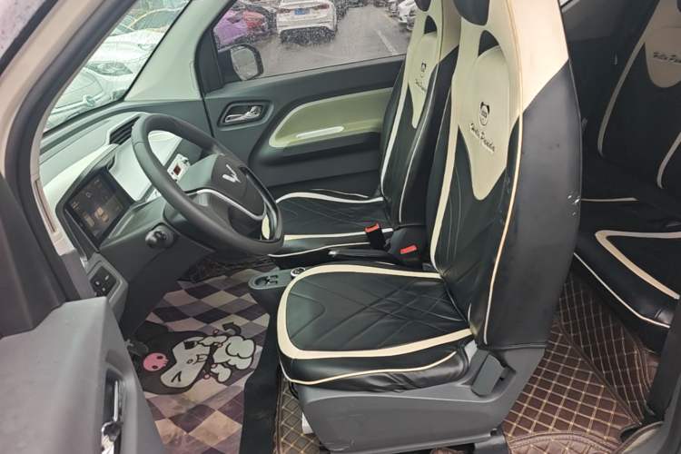 Used Wuling Hongguang MINIEV 2022 Macaron Premium Model – Lithium Iron Phosphate Left Front Seat
