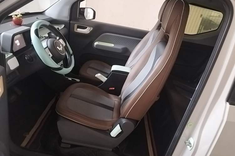 Used Wuling Hongguang MINIEV 2022 GAMEBOY 200km Gaming Edition with Lithium Iron Phosphate Left Front Seat