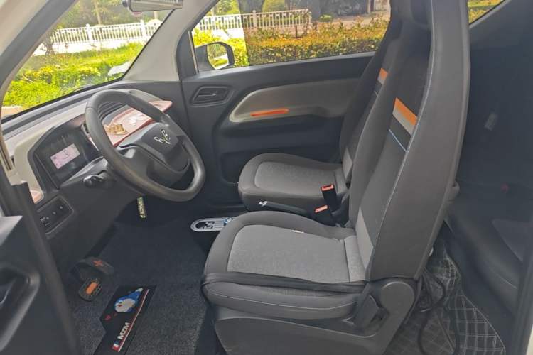 Used Wuling Hongguang MINIEV 2022 Easy Version Lithium Iron Phosphate Left Front Seat