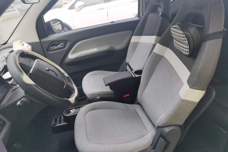 Used Wuling Hongguang MINIEV 2022 Macaron Premium Model – Lithium Iron Phosphate Left Front Seat