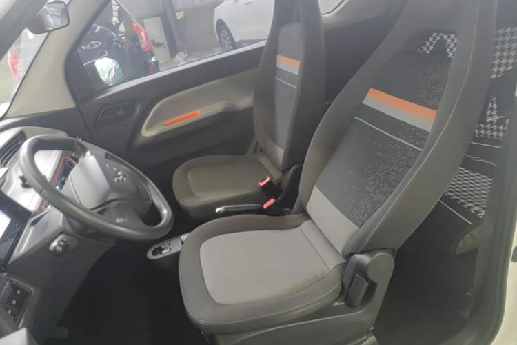 Used Wuling Hongguang MINIEV 2022 Zizai Version Lithium-NMC Left Front Seat
