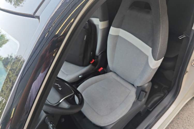 Used Wuling Hongguang MINIEV 2022 Macaron Premium Model – Lithium Iron Phosphate Left Front Seat