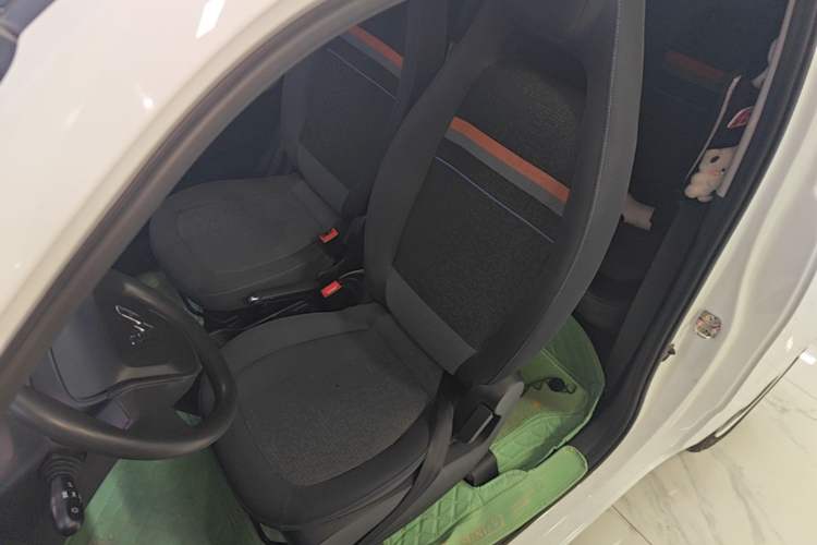 Used Wuling Hongguang MINIEV 2022 Easy Version Lithium Iron Phosphate Left Front Seat