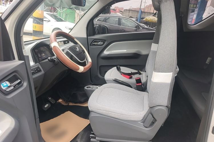Used Wuling Hongguang MINIEV 2022 Macaron Fashion Model Lithium Iron Phosphate Left Front Seat