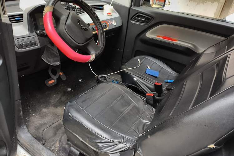Used Wuling Hongguang MINIEV 2022 Easy Version Lithium Iron Phosphate Left Front Seat