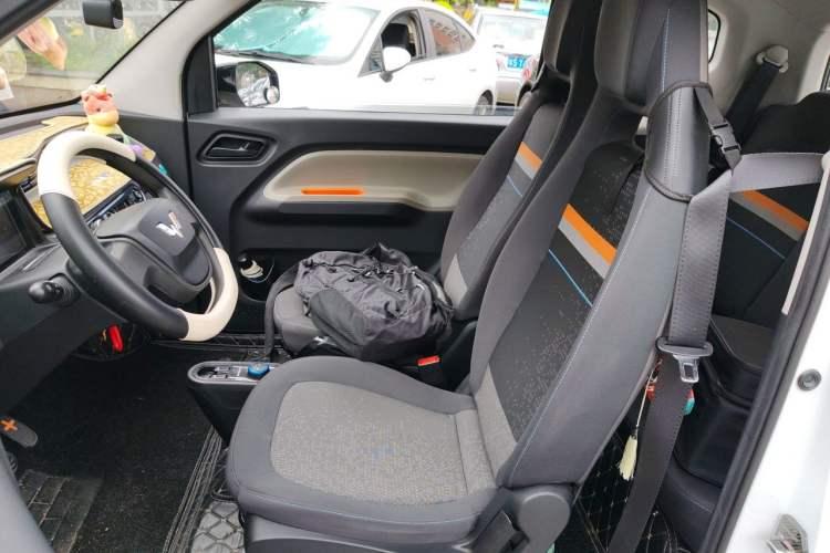 Used Wuling Hongguang MINIEV 2022 Zizai Version Lithium-NMC Left Front Seat