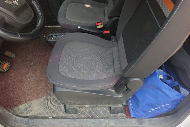 Used Wuling Hongguang MINIEV 2022 Easy Version Lithium Iron Phosphate Left Front Seat