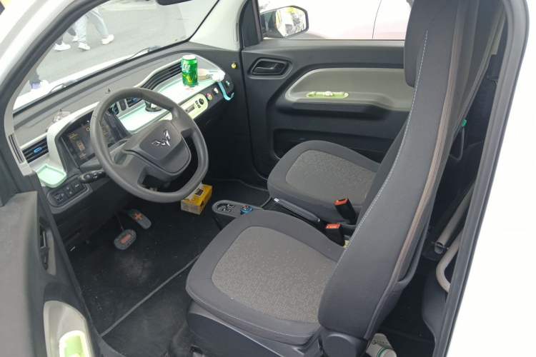 Used Wuling Hongguang MINIEV 2022 Zizai Version Lithium Iron Phosphate Left Front Seat