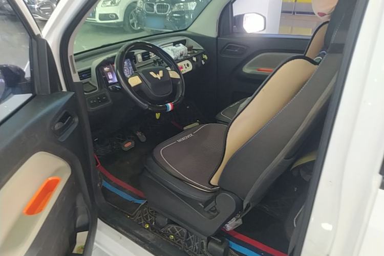 Used Wuling Hongguang MINIEV 2022 Zizai Version Lithium Iron Phosphate Left Front Seat
