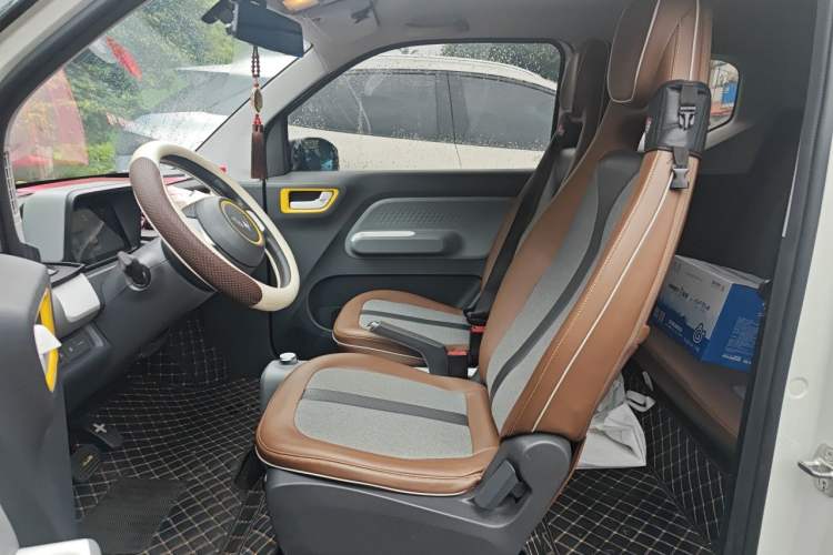 Used Wuling Hongguang MINIEV 2022 GAMEBOY 300km Enthusiast Model with Lithium Iron Phosphate Left Front Seat
