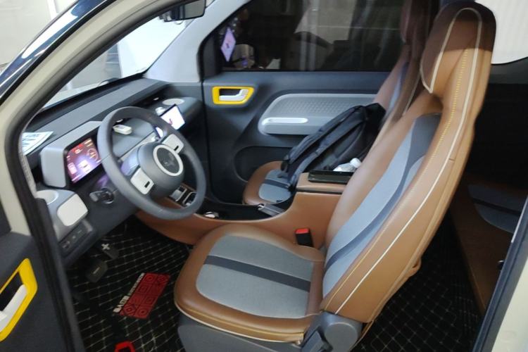 Used Wuling Hongguang MINIEV 2022 GAMEBOY 300km Enthusiast Model with Lithium Iron Phosphate Left Front Seat