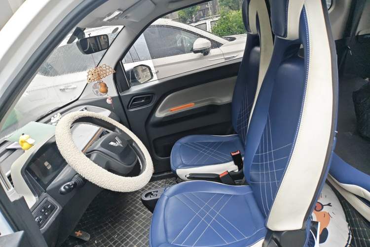 Used Wuling Hongguang MINIEV 2022 Zizai Version Lithium-NMC Left Front Seat