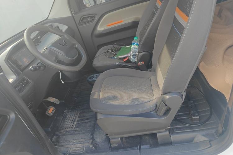 Used Wuling Hongguang MINIEV 2022 Zizai Version Lithium Iron Phosphate Left Front Seat