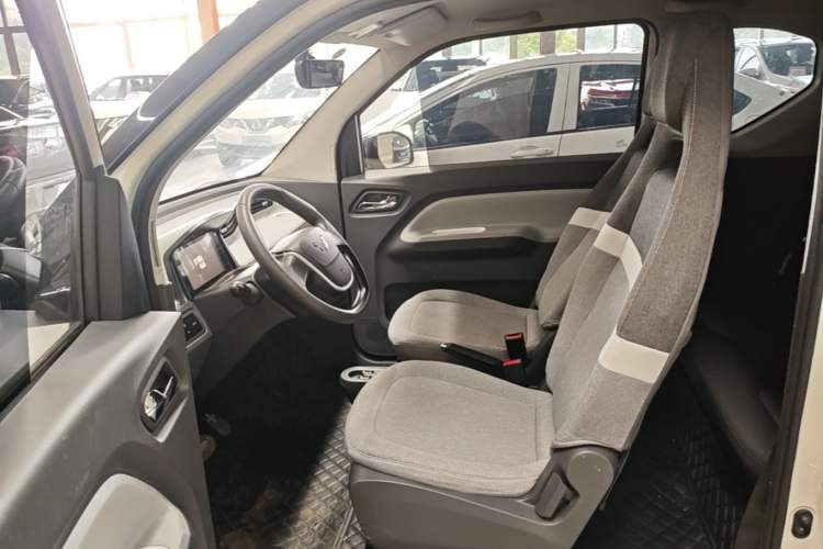 Used Wuling Hongguang MINIEV 2022 Macaron Premium Model – Lithium Iron Phosphate Left Front Seat