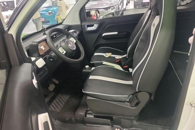 Used Wuling Hongguang MINIEV 2022 GAMEBOY 200km Gaming Edition with Lithium Iron Phosphate Left Front Seat