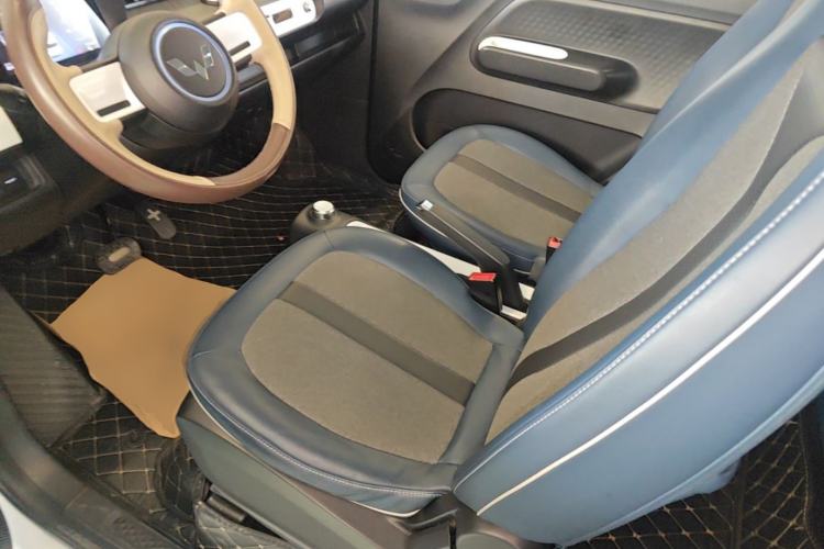 Used Wuling Hongguang MINIEV 2022 GAMEBOY 200km Gaming Edition with Lithium Iron Phosphate Left Front Seat