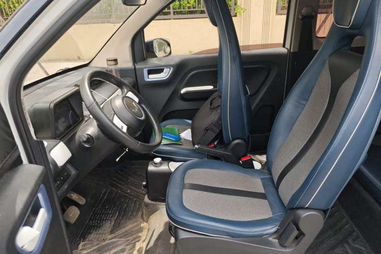 Used Wuling Hongguang MINIEV 2022 GAMEBOY 200km Gaming Edition with Lithium Iron Phosphate Left Front Seat