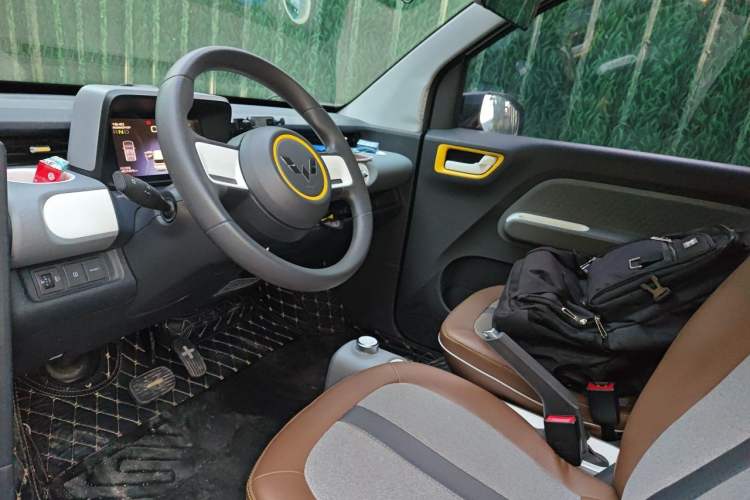 Used Wuling Hongguang MINIEV 2022 GAMEBOY 300km Enthusiast Model with Lithium Iron Phosphate Left Front Seat