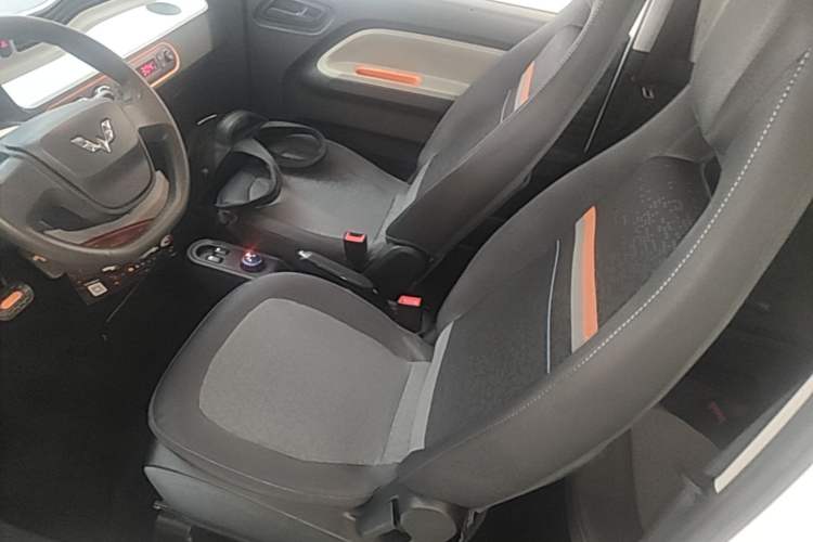 Used Wuling Hongguang MINIEV 2022 Easy Version Lithium Iron Phosphate Left Front Seat